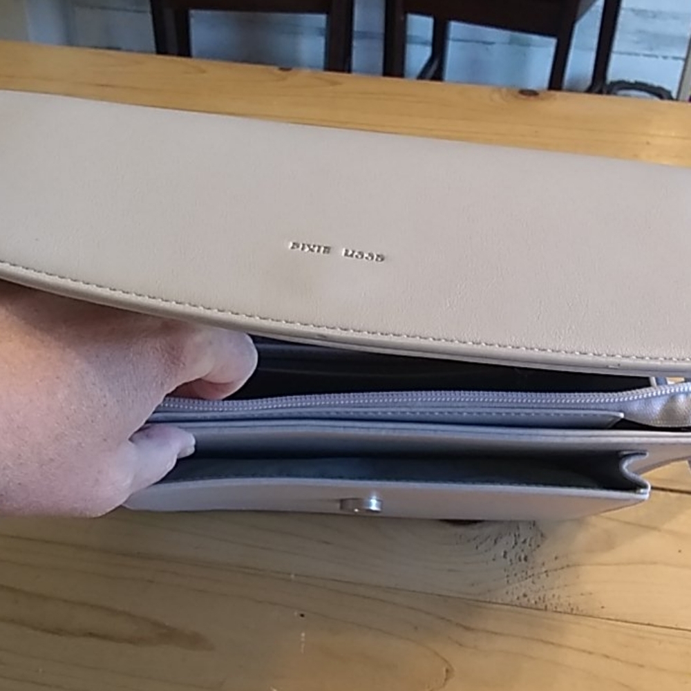 Pixie Mood Cross Body Tote. - image 3